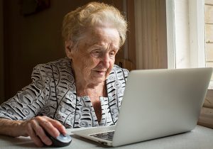 Computer Games for Seniors and their Cognitive Benefits | Endeavor Home Care